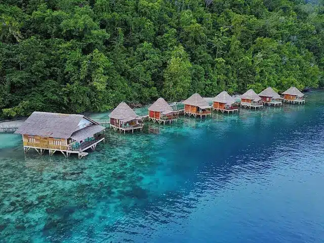 Pantai Ora, Surga Tersembunyi di Pesisir Maluku Tengah